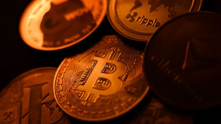 U.S. market regulator seeks to make it easier for funds, advisers to hold crypto